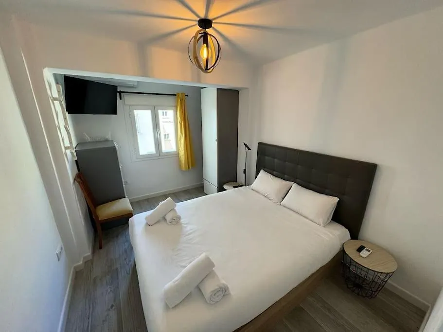 Flat To Enjoy Malaga - 4 People C2 Apartment
