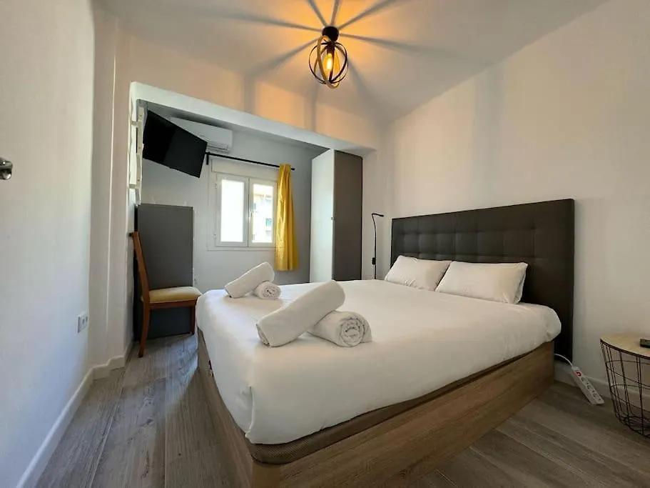 Flat To Enjoy Malaga - 4 People C2 Apartment