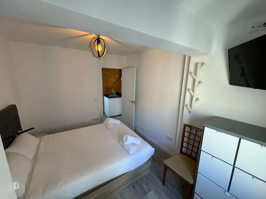 Flat To Enjoy Malaga - 4 People C2 Apartment