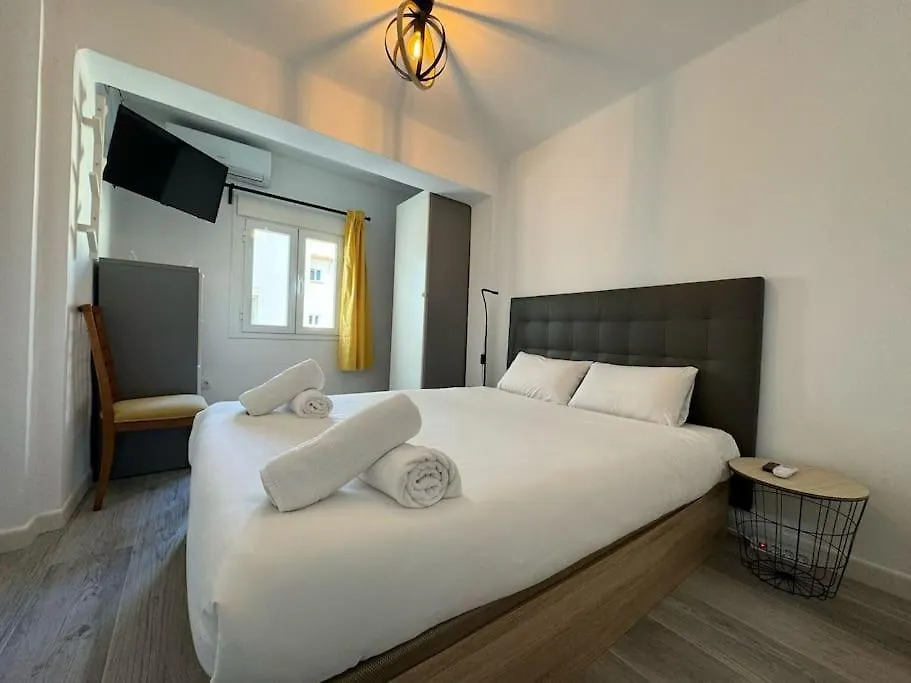 Flat To Enjoy Malaga - 4 People C2 Apartment